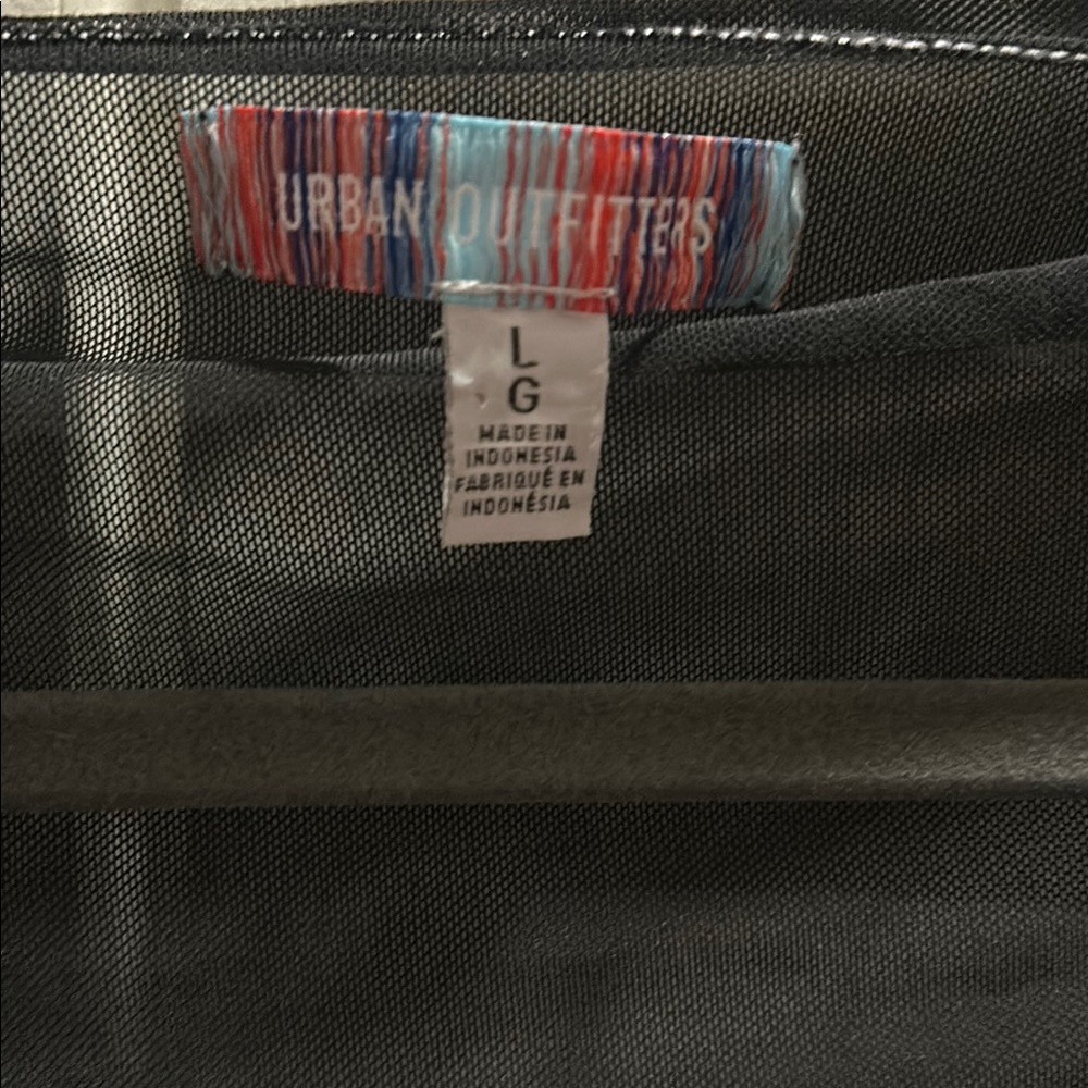 Urban Outfitters Black and White Fitted Crop Blouse - Picture 2 of 3
